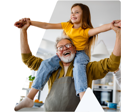 Imagen de padre e hijo abrazándose